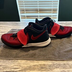 Nike Kyrie Flytrap 3 Black and Red Sports Sneakers